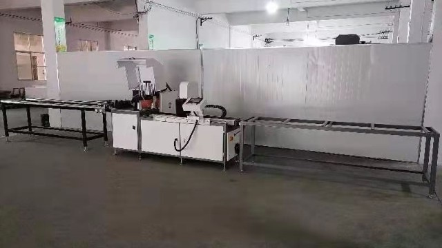 工業(yè)鋁型材自動鋸的優(yōu)點有哪些？知道這些優(yōu)點為您節(jié)省很多人工成本！