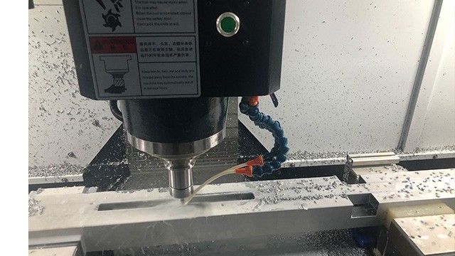 鋁加工中心要用哪種切削液比較好？-科鼎鑫